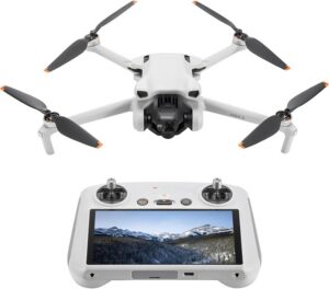Lekki dron DJI Mini 3 szary składany minikamera wideo 4K HDR waga poniżej 249g klasa C0 czas lotu 38 minut gimbal okazja Amazon.pl 1186 zł⁠