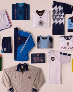 Oryginalne koszulki piłkarskie retro Classic Football Shirts kod rabatowy WARMUP zniżka minus 20 procent odzież treningowa Mistrzostwa Świata mundial vintage bluzy reprezentacji darmowa dostawa powyżej 100 euro okazja czerwiec 2026 Flash Sale dla kibiców