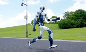 Zaawansowany robot humanoidalny Unitree R1 26DOF inteligentny robot kroczący z sztuczną inteligencją AI otwarty kod źródłowy SDK Heliora Tech platforma badawcza taniec robotyka przemysłowa okazja cena AliExpress VAT