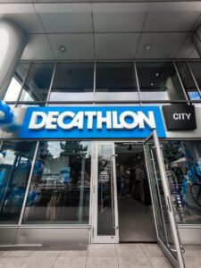 Kupon rabatowy Decathlon 10 PLN program lojalnościowy InPost InCoins darmowa zniżka aplikacja mobilna